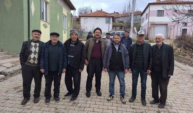 Afyonkarahisar'daki bu köyde iletişim kurulamıyor