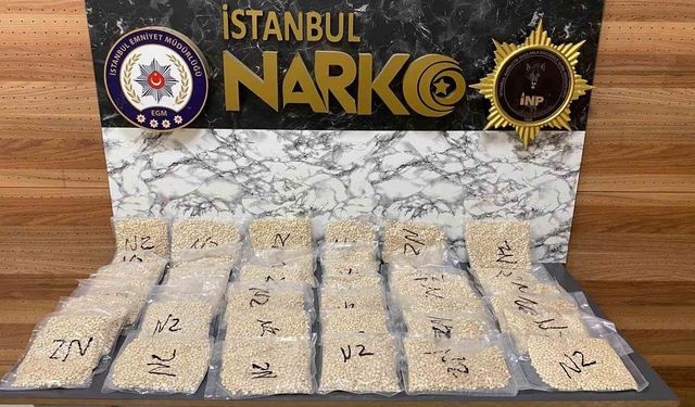 Esenyurt’ta uyuşturucu operasyonu: bazanın altından 133 bin 600 hap çıktı