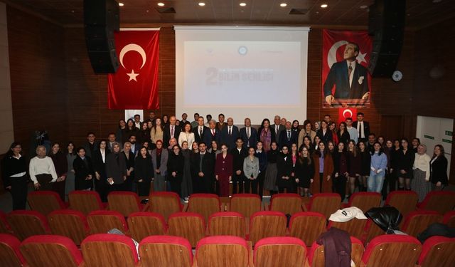 Öğrencilerin Bilimsel Çalışmaları Ankara'da Ödüllendirildi