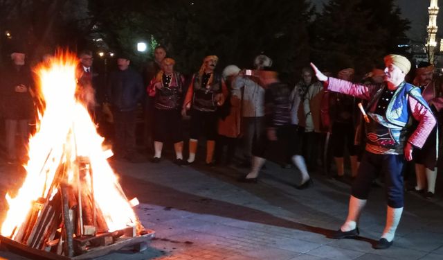 Atatürk’ün Ankara’ya Gelişinin 106'ncı Yılında Sinsin Ateşi Namazgâhtepe’de Yeniden Yakıldı