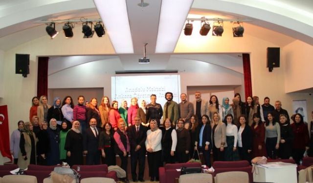 Ankara Öğretmen Atölyesinde Anadolu Mektebi Buluşması