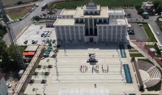 Antalya Döşemealtı Belediyesi'ne yolsuzluk operasyonu: 10 gözaltı