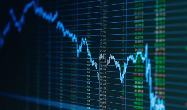 Borsada rekor gün: BIST 100 zirveyi gördü, en çok kazandıran sektör açıklandı