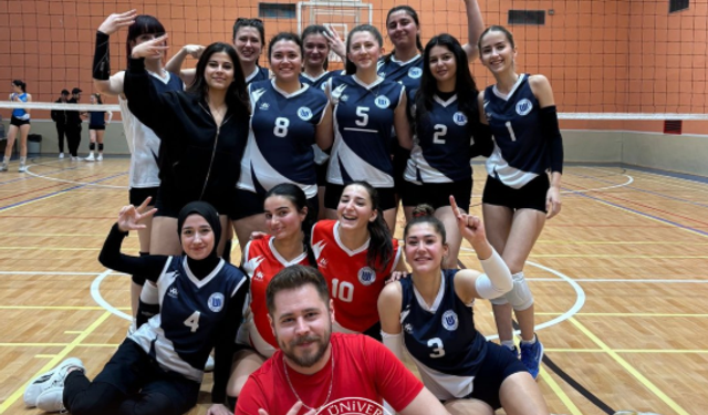 Ankara'da voleybol rüzgarı! Ufuk Üniversitesi, Hacı Bayram Veli Üniversitesi'ne fark attı