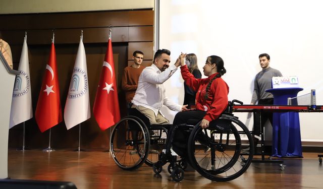 Nesim Turan Ankara'da Öğrencilerle Buluştu