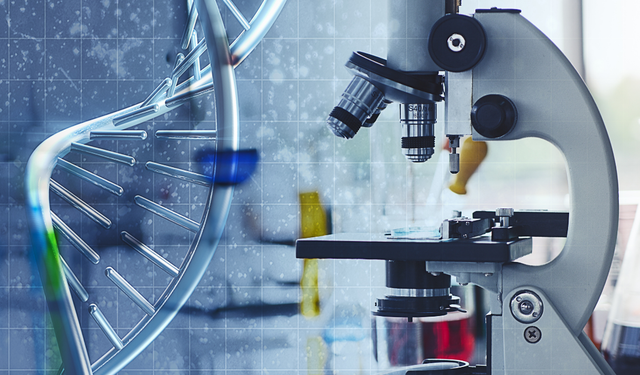 Mikroskopla canlı hücreleri inceleyen ilk kişi kimdir?