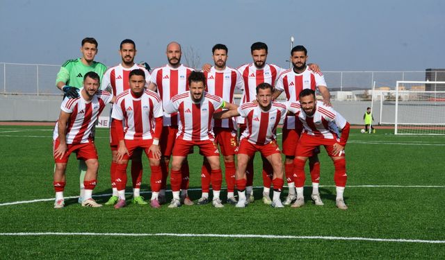 Kahramankazan Belediyespor 4 golle liderliği geri aldı