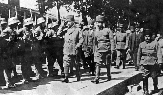 “Siz orada yalnız düşmanı değil milletin makus talihini de yendiniz” hangi savaşta söylendi?