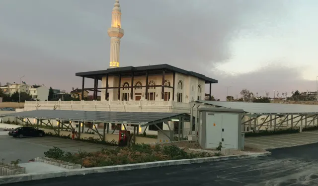 Ankara'daki bu camii kendi elektriğini üretiyor! Gören bir daha bakıyor