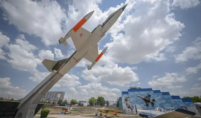 Savaş uçaklarından efsanelere... Gökyüzü'nün tarihi Ankara'da yaşıyor!