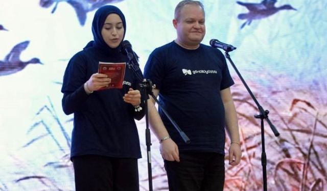 Gönüllülük Temalı Şiir Dinletisi Yoğun İlgi Gördü