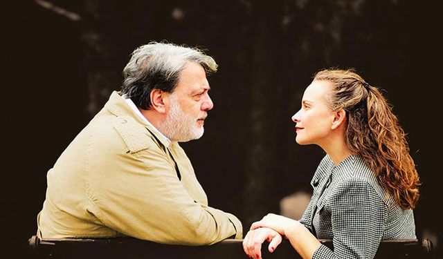 Memet Baydur’un unutulmaz oyunu Güne Bakan Cam Kırıkları Ankara’da sahne alıyor