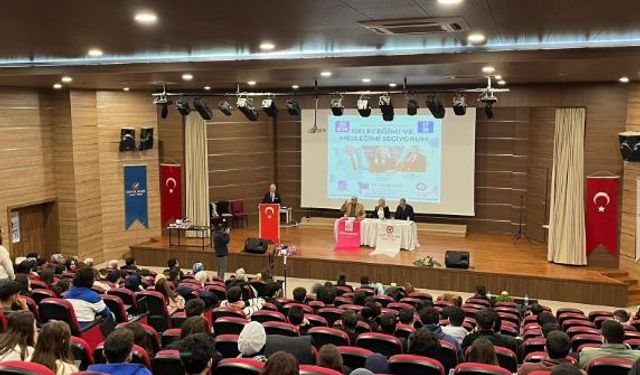 Meslek Seçimi ve Dijital Dönüşüm Ankara'da Konuşuldu