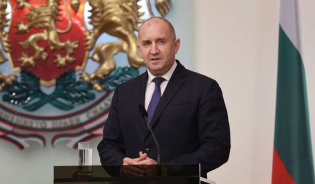 Sofya'da soğuk rüzgarlar esiyor... Cumhurbaşkanı Radev istifa etti!