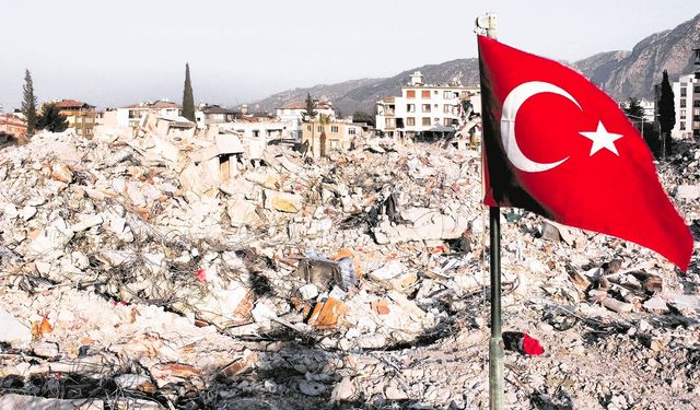 Türkiye Yazarlar Birliği'nden 6 Şubat mesajı: "Yaralarımızı hikmetle ve sabırla sarıyoruz"