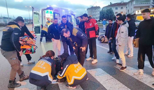 Sincan’da motokurye kazası! Kontrolünü kaybedip düştü