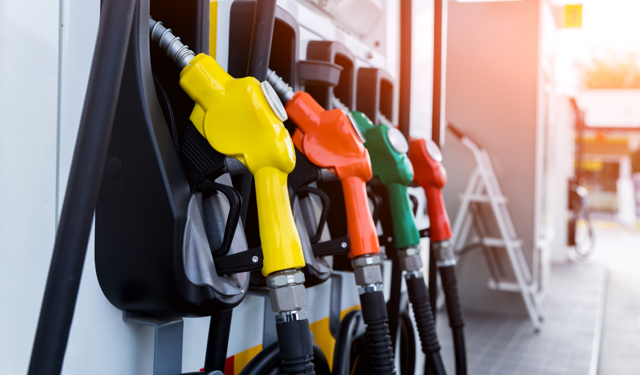 Akaryakıtta tarihi zam kapıda! Motorine 6 TL artış bekleniyor