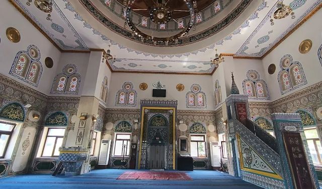 Ankara'nın manevi incisi: Bu camii Mescid-i Nebevi'den izler taşıyor!