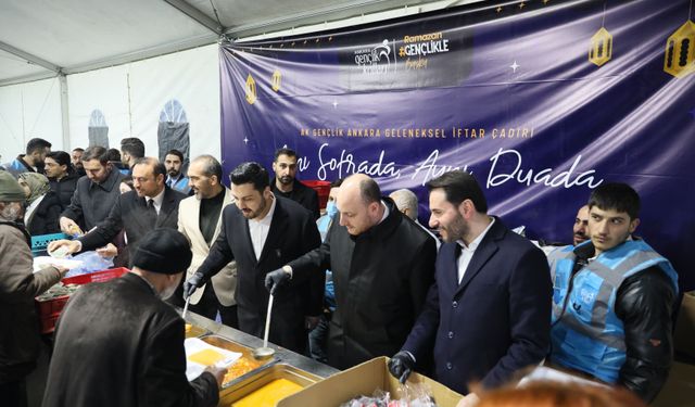 Ankara'daki AK Gençlik iftarında Ahmet Büyükgümüş'ten dikkat çeken mesaj