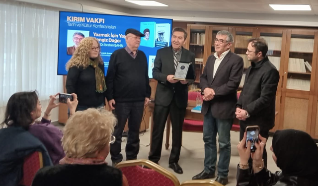 “Yazmak İçin Yaşamak: Cengiz Dağcı” Konferansı Yoğun Katılımla Gerçekleştirildi