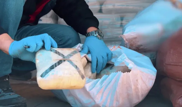 Van ve Hakkari’de 406 kilo uyuşturucu ele geçirildi