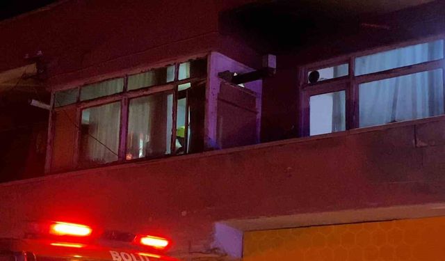 Bolu’da soba borusu paniği: Balkondan çıkan yoğun duman ekipleri alarma geçirdi