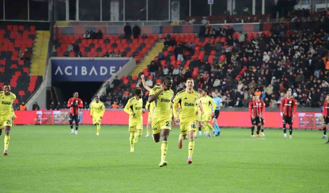 Fenerbahçe Gaziantep’te gol oldu yağdı: 4-0’lık galibiyetle çeyrek finalde