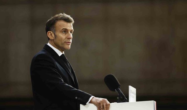 Macron’dan Orta Doğu hamlesi: Fransa uçak gemisi Charles de Gaulle’ü Akdeniz’e gönderiyor