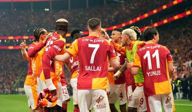 Galatasaray’dan Fenerbahçe’ye 3 gollü darbe! Puan farkı 7’ye çıktı