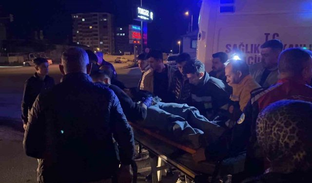 Kayseri’de iki araç çarpıştı: 3’ü ağır 4 yaralı