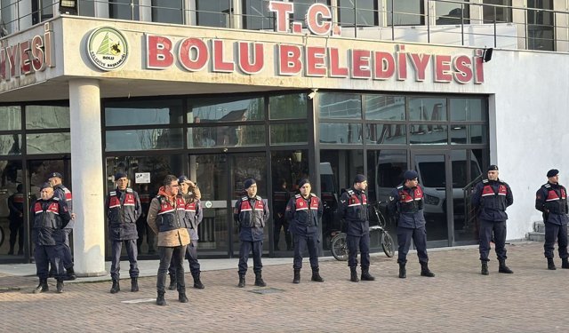 CHP'li iki belediyeye baskın: Tanju Özcan ve yardımcısı dahil çok sayıda gözaltı var!