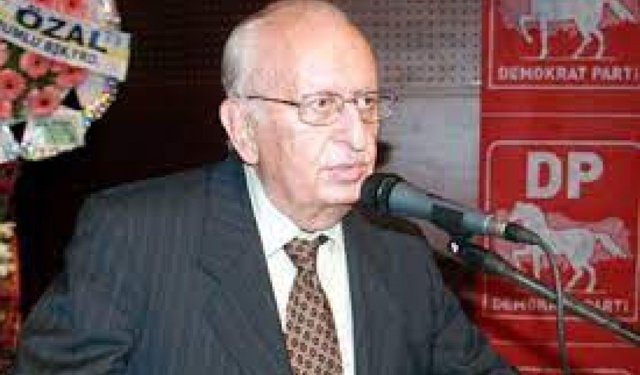 Hüsamettin Cindoruk vefat etti! Hüsamettin Cindoruk kimdir?