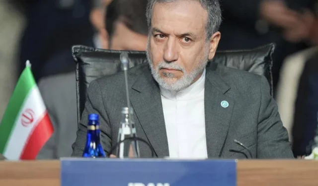 İran’dan ateşkes hamlesi: Arakçi İslamabad’a gidiyor ABD’nin kararı belirsiz