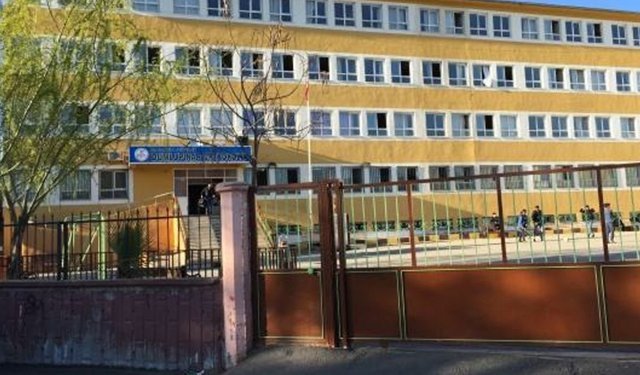 Şanlıurfa’da okulda bıçaklı saldırı girişimi: Polis son anda engelledi