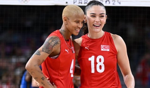 Melisa Vargas ve Zehra Güneş küstü mü? İki voleybolcu da aynı şeyi yaptı!