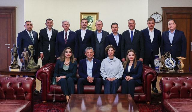 CHP’li belediye başkanlarından Özgür Özel’e destek açıklaması!