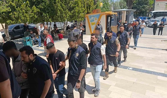 1 İlde Siber Dolandırıcılık Operasyonu: 31 Kişi Tutuklandı