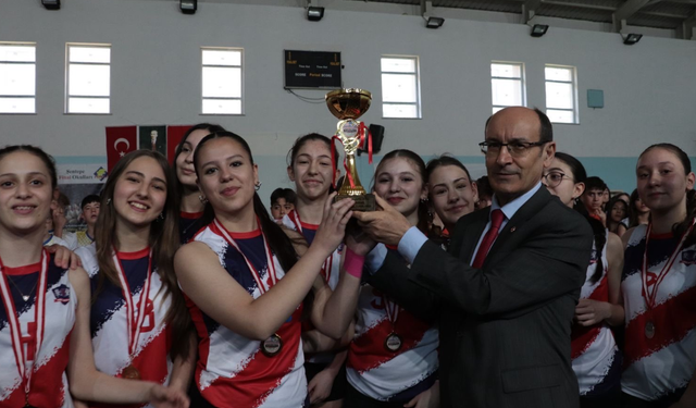 Ankara'da Gençler Spor Başarılarıyla Ödüllendirildi