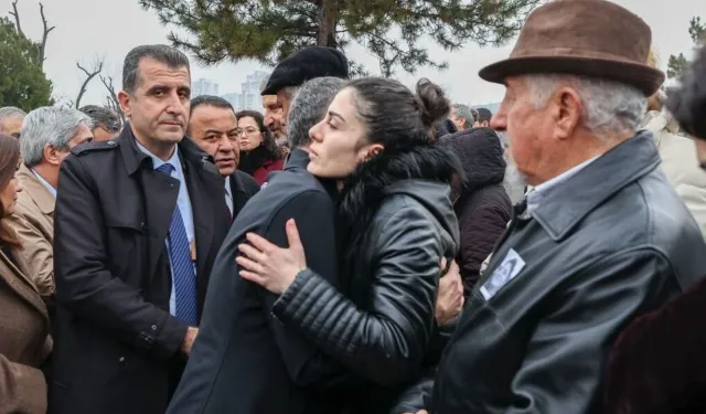 Gülen Göksu Ercan Özgür Özel olayı nedir? Gülen Göksu Ercan evli mi?