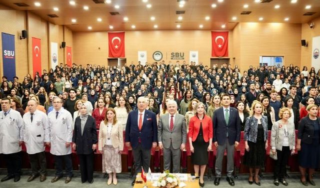Hemşireler Günü Programı Ankara'da Düzenlendi