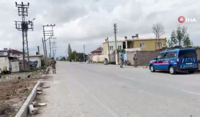 Husumetli ailelerin kavgası kanlı bitti: 1 ölü, 1 ağır yaralı