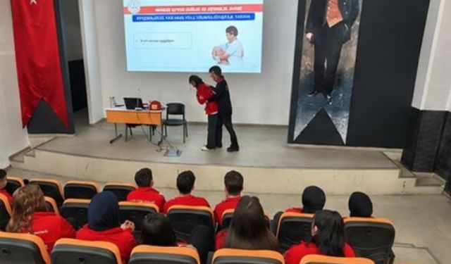 Genç MEB AKUB Öğrencilerine Ankara’da İlk Yardım Eğitimi