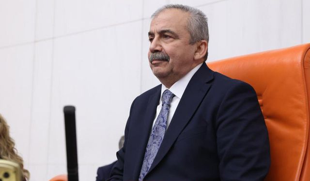 Sırrı Süreyya Önder neden sevilmiyor? Sırrı Süreyya Önder ne yaptı?