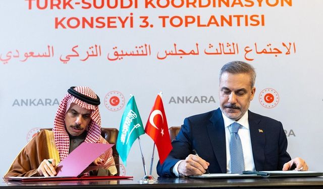 Türkiye ile Suudi Arabistan arasında vize kaldırıldı!