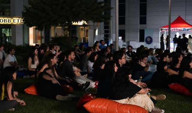 ETÜFEST Gastro'da lezzet ve eğlence bir arada: Öğrenciler dopdolu programda buluştu