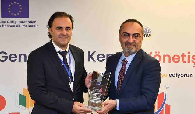 Ankara Büyükşehir Belediyesi’ne Genç Dostu Kent Ödülü verildi!