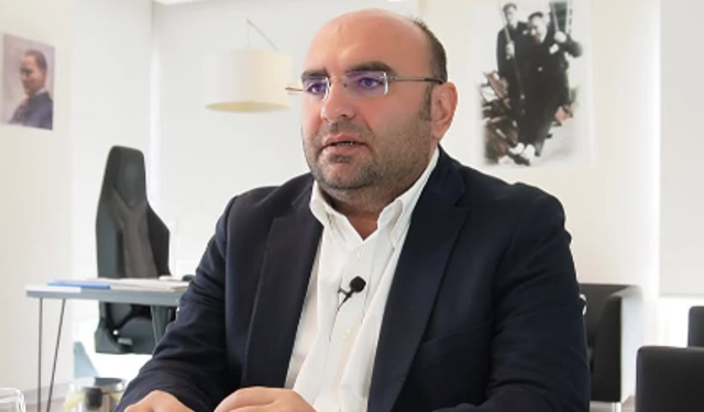 Ertan Aksoy kimdir? Ertan Aksoy evli mi? Ertan Aksoy hangi partiden?