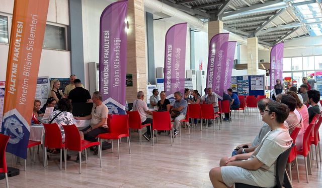 Geleceğine kanat açmak isteyen adaylar THK Üniversitesi'nde buluşuyor
