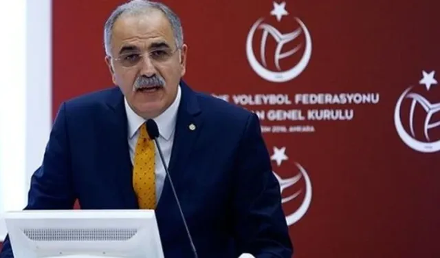 Mehmet Akif Üstündağ kimdir? Eşi kimdir, oğlu kimdir ailesi? Aslen nereli? Voleybol oynadı mı? Ne iş yapıyor?