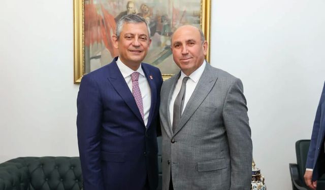 CHP'de bir istifa daha! Sarıgöl Belediye Başkanı Tahsin Akdeniz Yeni Parti'ye katıldı